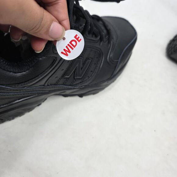 New Balance 623v3 Mens Black Slip Resistant Leather Sneakers 9 2E Wide - Picture 9 of 9